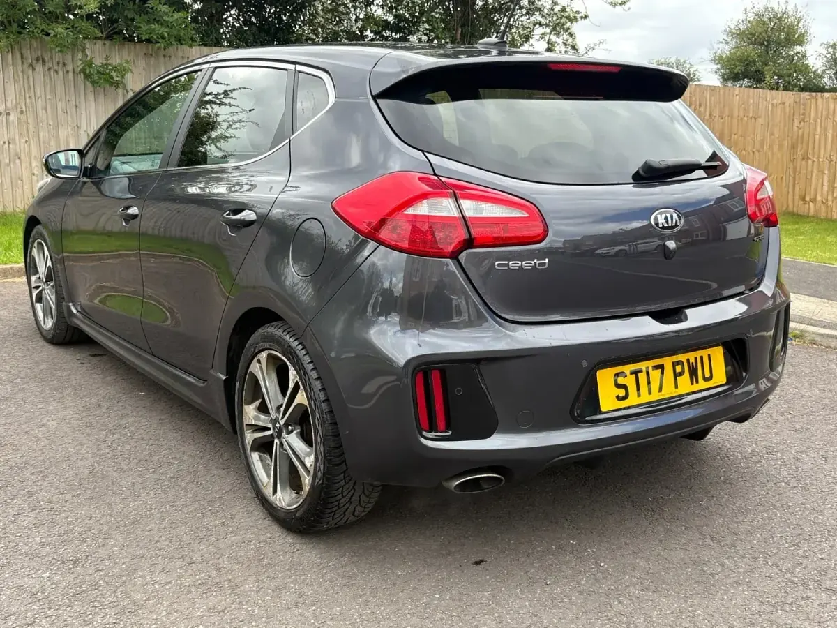 Gebraucht Kia Ceed GT-Line 118 PS (86 kW) 2017 Silber Kleinwagen