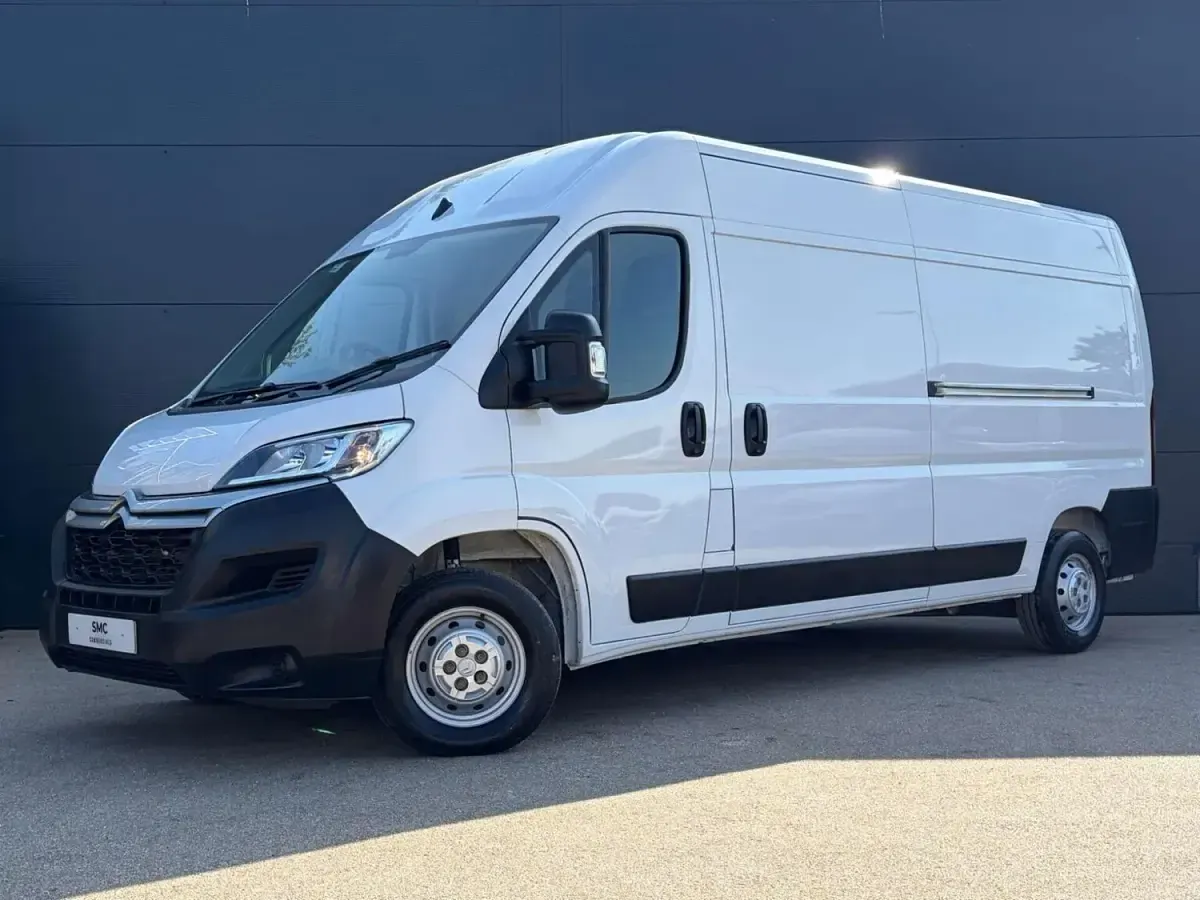 Usado Citroën Relay 140 HP (102 kW) 2023 Branco Van