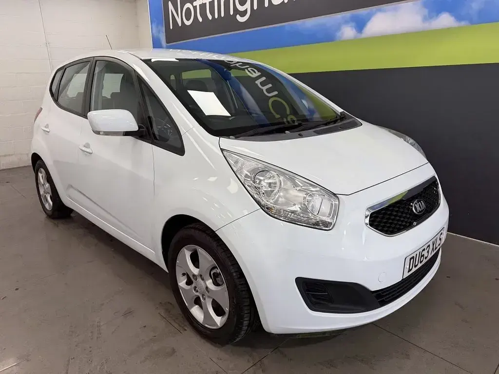 Used Kia Venga 123 HP (90 kW) 2013 White Hatchback