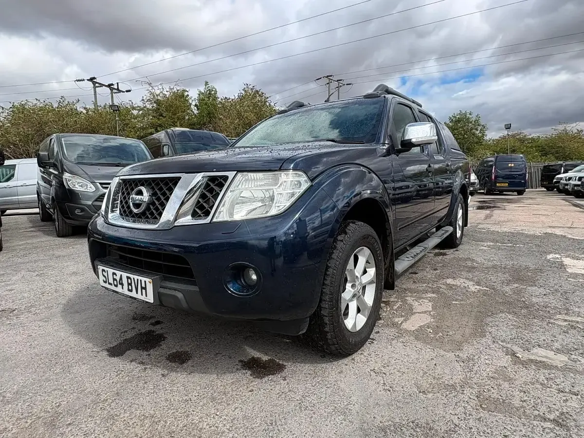 Used Nissan Navara Tekna 2014 Blue Pickup