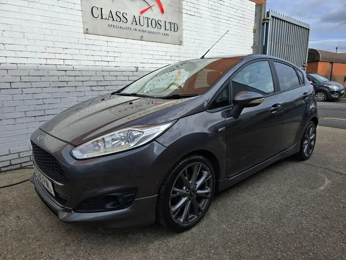 Used Ford Fiesta ST-Line 140 HP (102 kW) 2016 Grey Hatchback