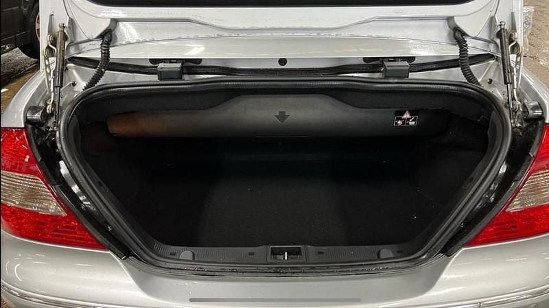 Used Mercedes CLK200 Avantgarde 184 HP (135 kW) 2009 Silver Cabriolet