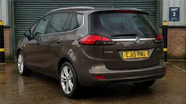 Used Vauxhall Zafira SRi 170 HP (125 kW) 2015 Grey MPV