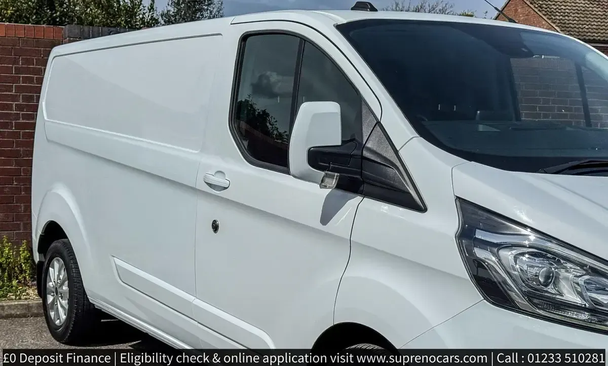 Used Ford Transit Custom Limited 130 HP (95 kW) 2021 White Van