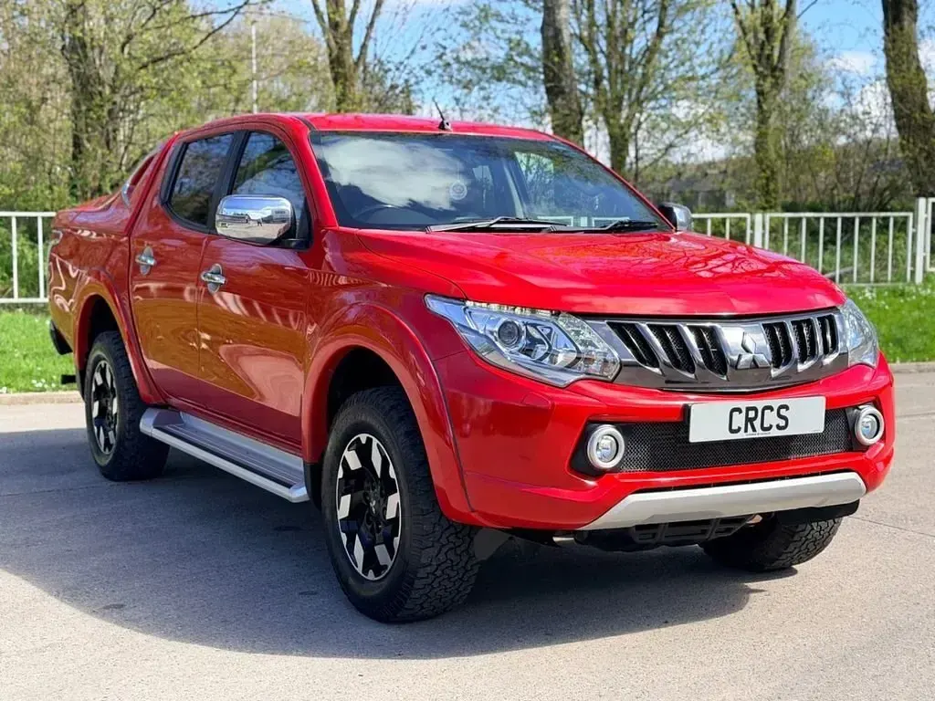 Second-hand Mitsubishi L200 181 CP (133 kW) 2018 Roșu Pickup