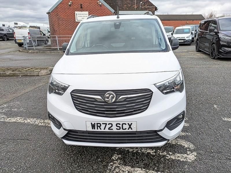 Used Vauxhall Combo Sportive 100 HP (73 kW) 2023 White MPV