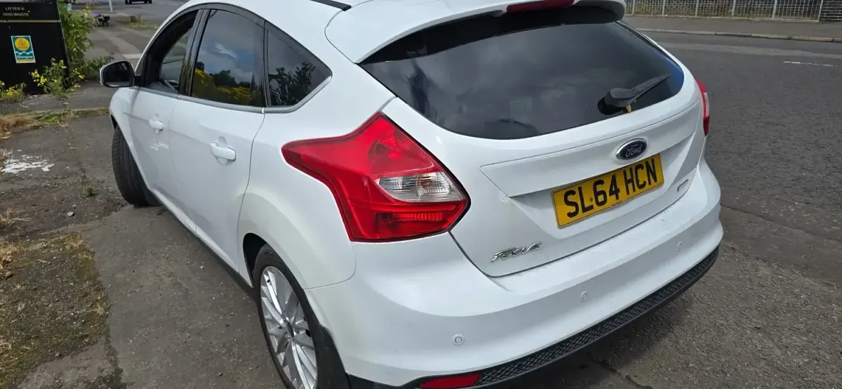 Used Ford Focus Zetec 2014 White Hatchback