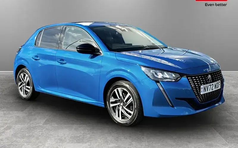 Used Peugeot 208 Allure+ 102 HP (75 kW) 2023 Hatchback