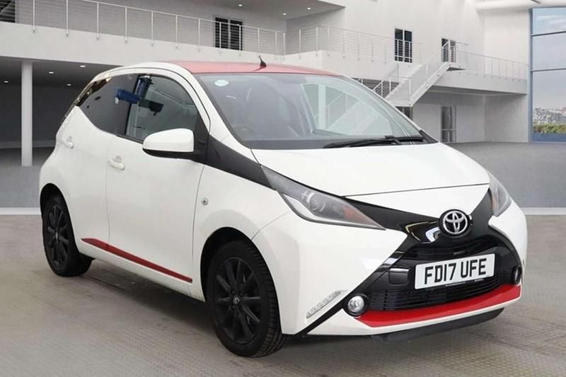 White Used 2017 Toyota Aygo x-press Hatchback | £5,799 (Fair price) - Image 1/1