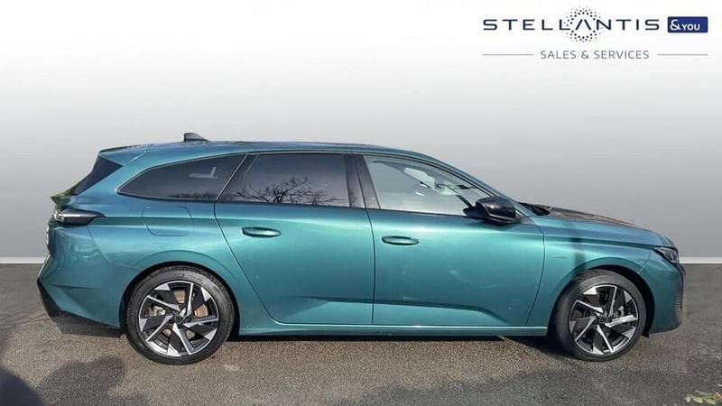 Used Peugeot 308 SW Allure Premium 178 HP (130 kW) 2022 Blue Estate