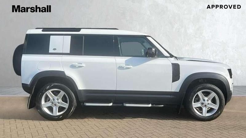 Używany Land Rover Defender SE 249 KM (183 kW) 2022 Biały SUV