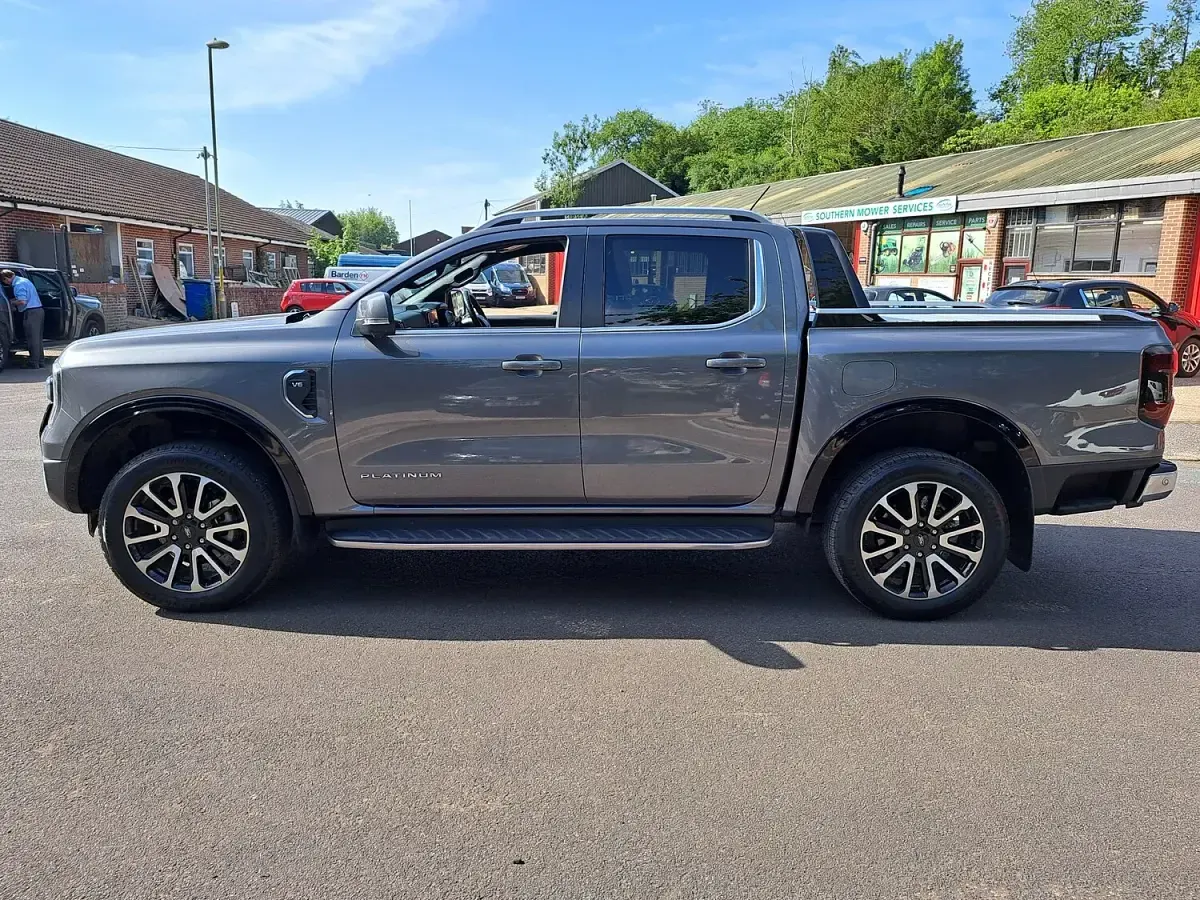 Used Ford Ranger Platinum 2024 Grey Pickup