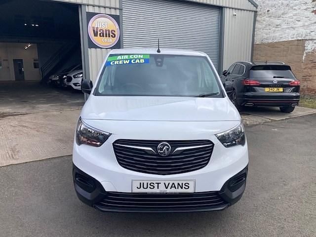 Used Vauxhall Combo 100 HP (73 kW) 2023 White MPV