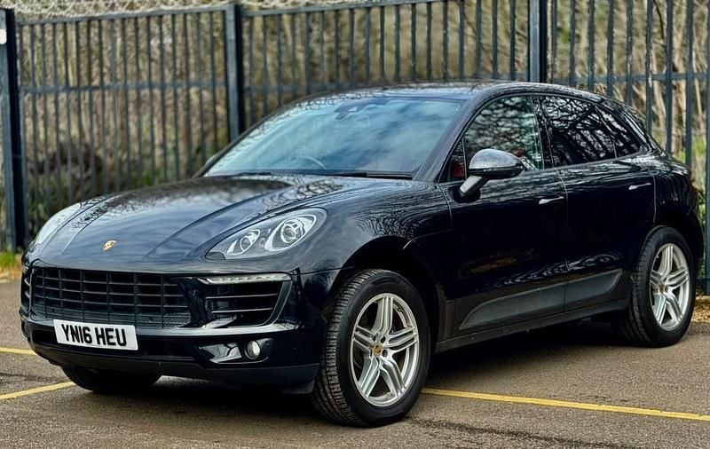 Used Porsche Macan 252 HP (185 kW) 2016 Black SUV