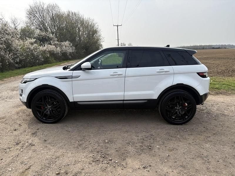 Used Land Rover Range Rover evoque Pure 150 HP (110 kW) 2015 White SUV