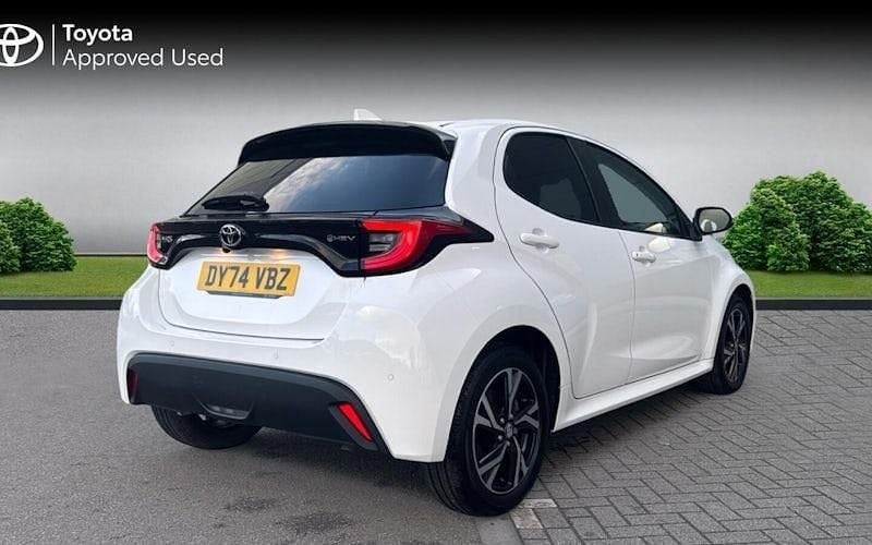Used Toyota Yaris Hybrid Design 116 HP (85 kW) 2026 Hatchback