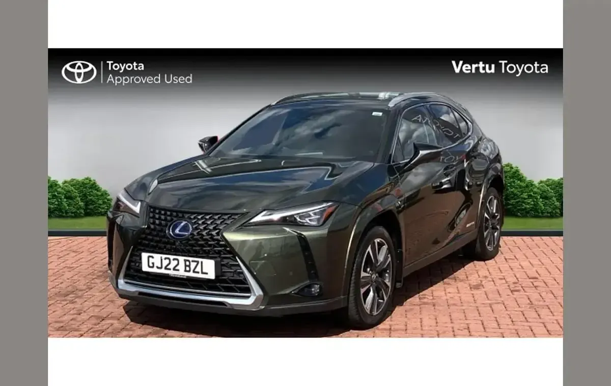 Used Lexus UX 250h 180 HP (132 kW) 2022 Green SUV