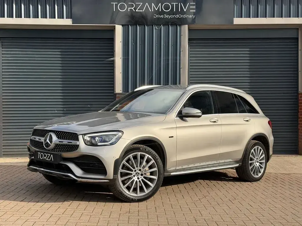 Used Mercedes GLC300 AMG line 333 HP (244 kW) 2020 Silver SUV