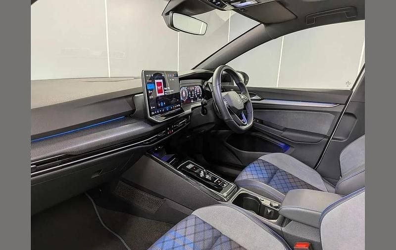 Used VW Golf VIII Black Edition 333 HP (244 kW) 2025 White Hatchback