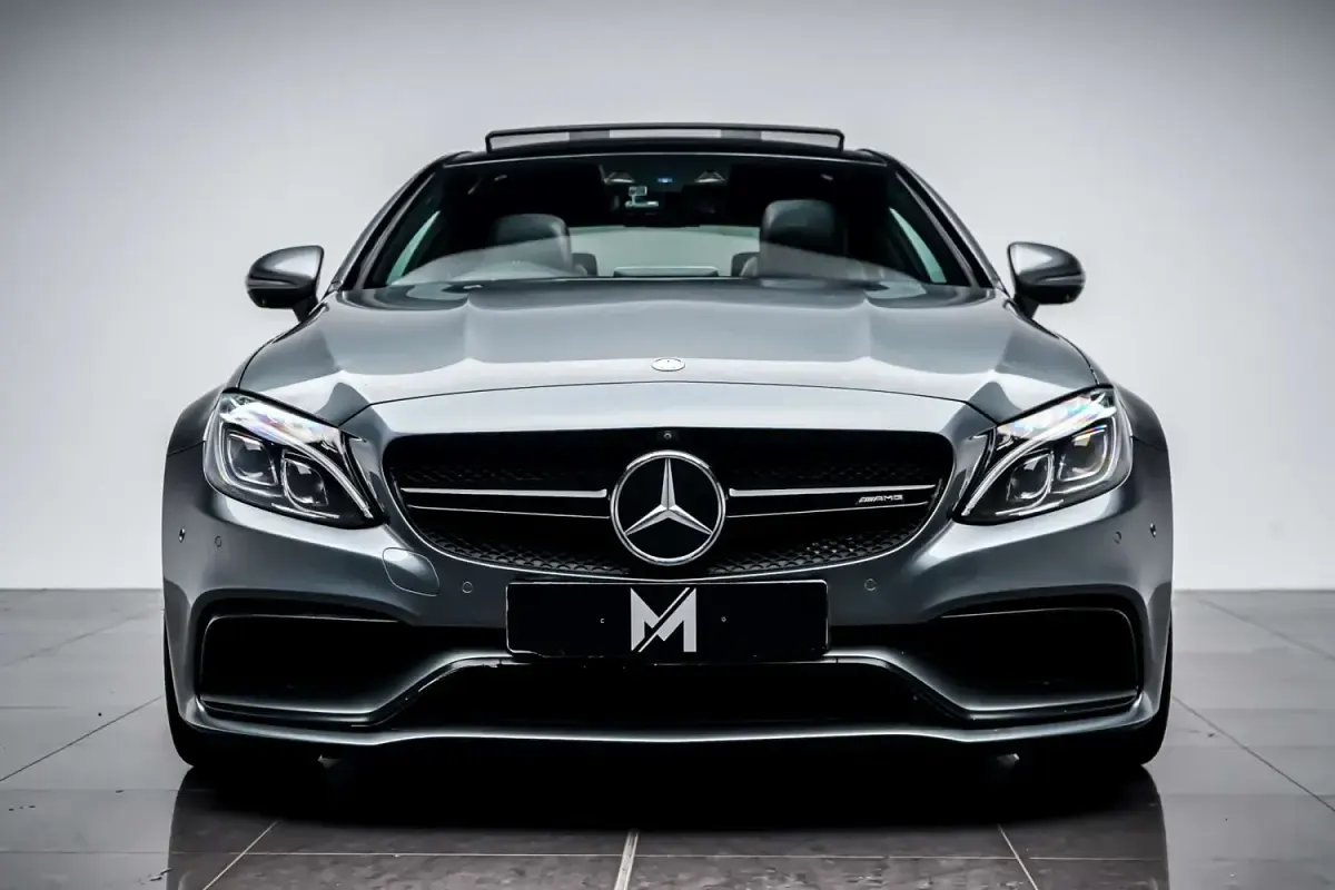 Usado Mercedes C63 AMG Premium 2017 Cinzento Coupé