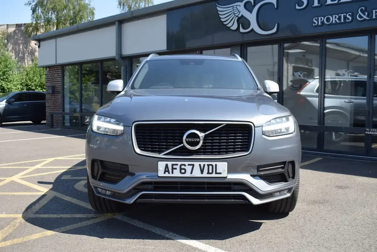 Used Volvo XC90 R-Design 235 HP (172 kW) 2017 Grey SUV