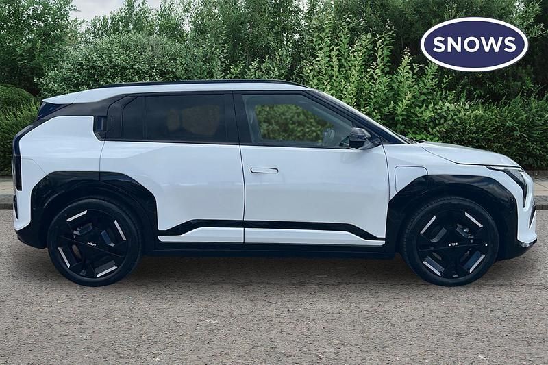 Used Kia EV3 GT-Line S 147 kW (201 HP) 2025 White SUV