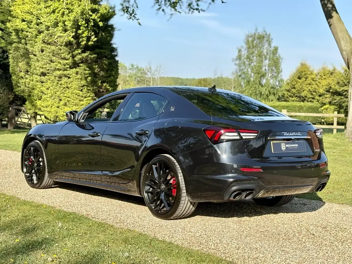Used Maserati Ghibli 330 HP (242 kW) 2021 Black Sedan