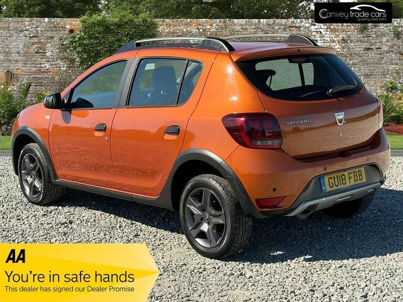 Used Dacia Sandero Stepway 90 HP (66 kW) 2018 Orange Hatchback