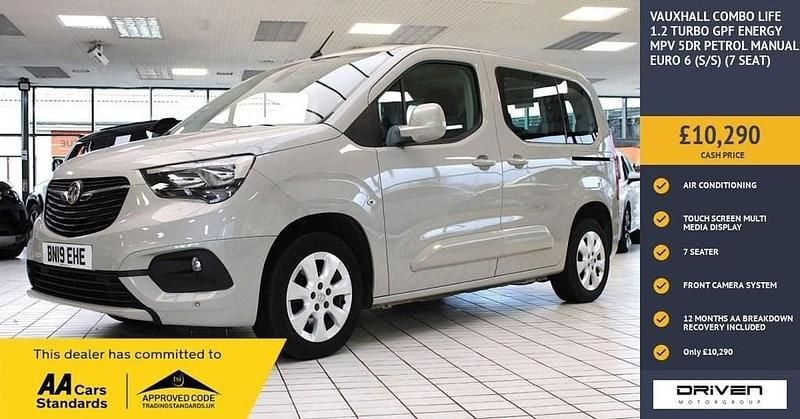 Used Vauxhall Combo S 110 HP (80 kW) 2019 Grey MPV