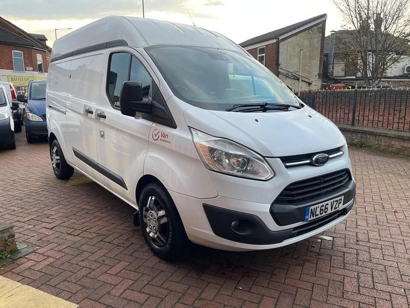 White Used 2016 Ford Transit Custom Trend Van | £7,495 (Fair price) - Image 1/4