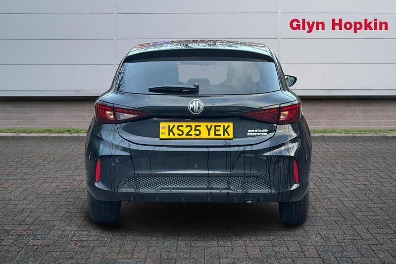 Used MG MG3 Trophy 194 HP (142 kW) 2025 Black Hatchback