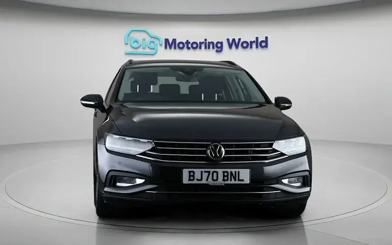 Usado VW Passat SE 150 HP (110 kW) 2020 Cinzento Carrinha