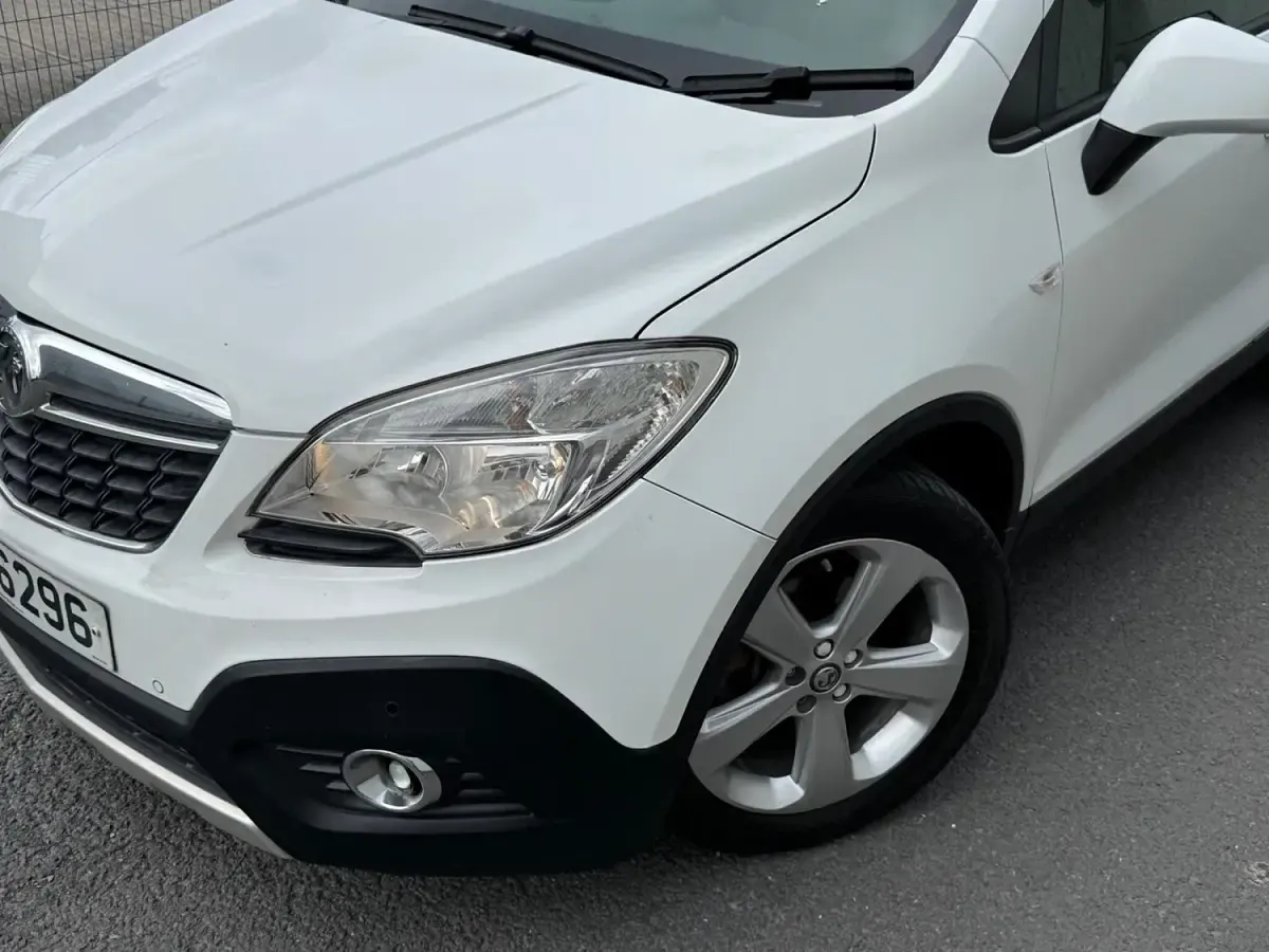 Used Vauxhall Mokka 140 HP (102 kW) 2015 White SUV