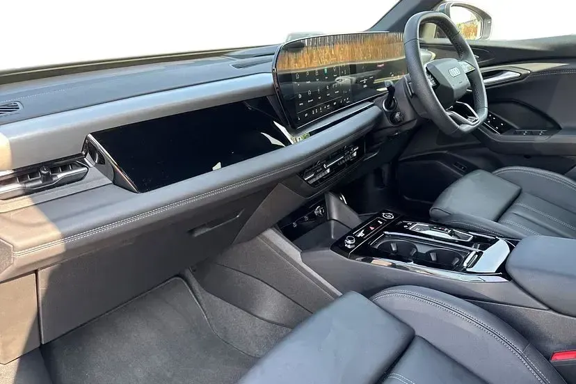Used Audi Q6 e-tron S-Line 281 kW (383 HP) 2025 Mythos black SUV