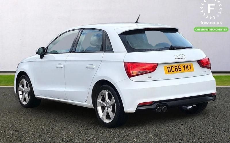 Used Audi A1 Sportback Sport 125 HP (91 kW) 2017 White Hatchback
