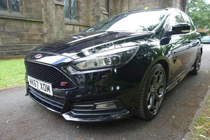 Black Used 2017 Ford Focus ST Hatchback | £14,295 (Fair price) - Image 1/4