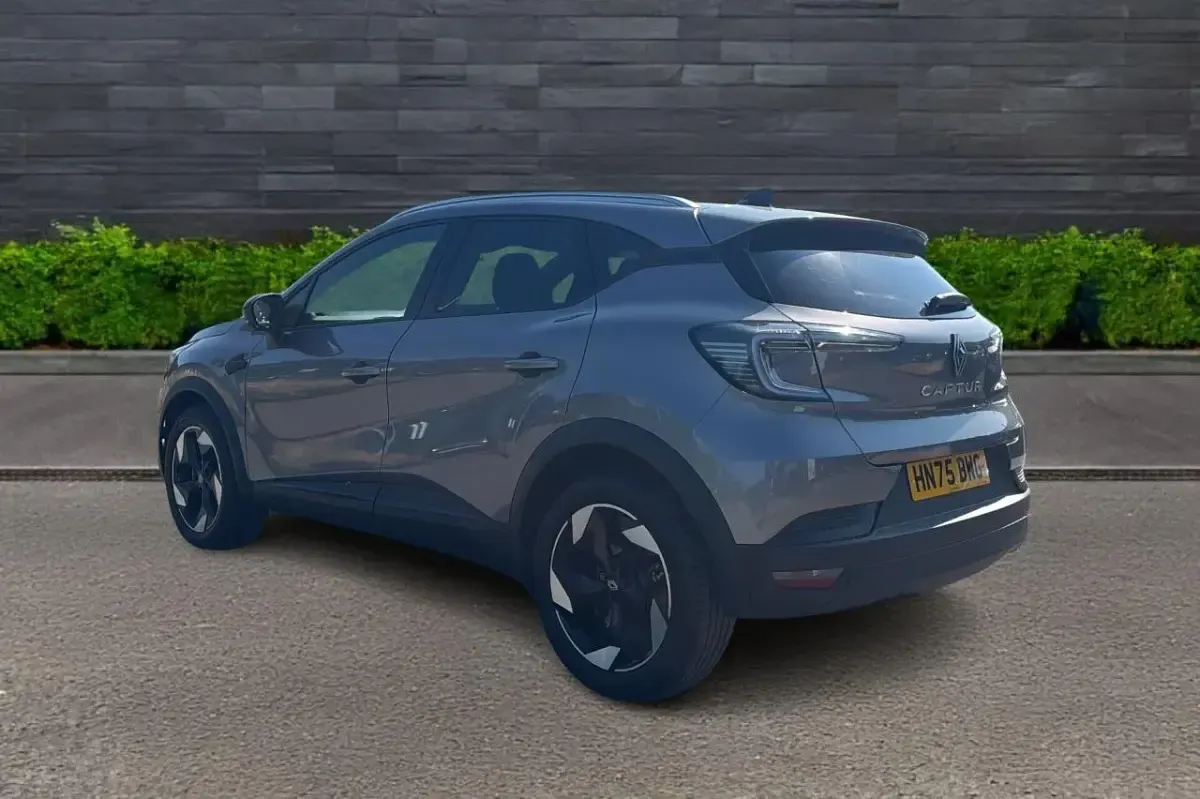 Used Renault Captur Techno 89 HP (65 kW) 2025 Grey SUV