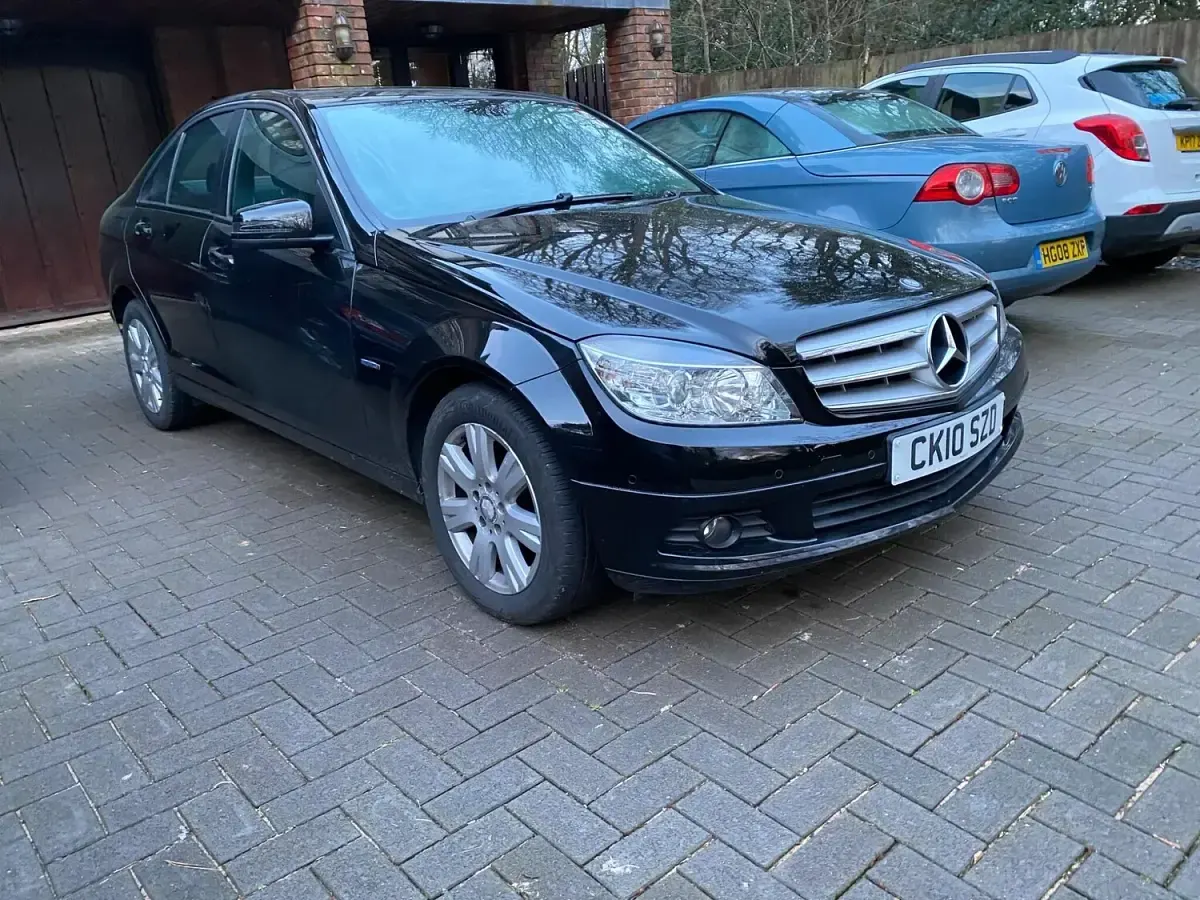 Used Mercedes C180 Executive 156 HP (114 kW) 2010 Black Sedan