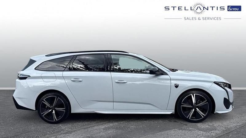 Used Peugeot 308 SW GT 134 HP (98 kW) 2025 White Estate