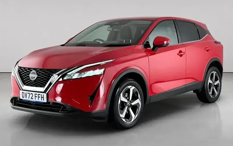 Used Nissan Qashqai N-Connecta 158 HP (116 kW) 2022 Red SUV