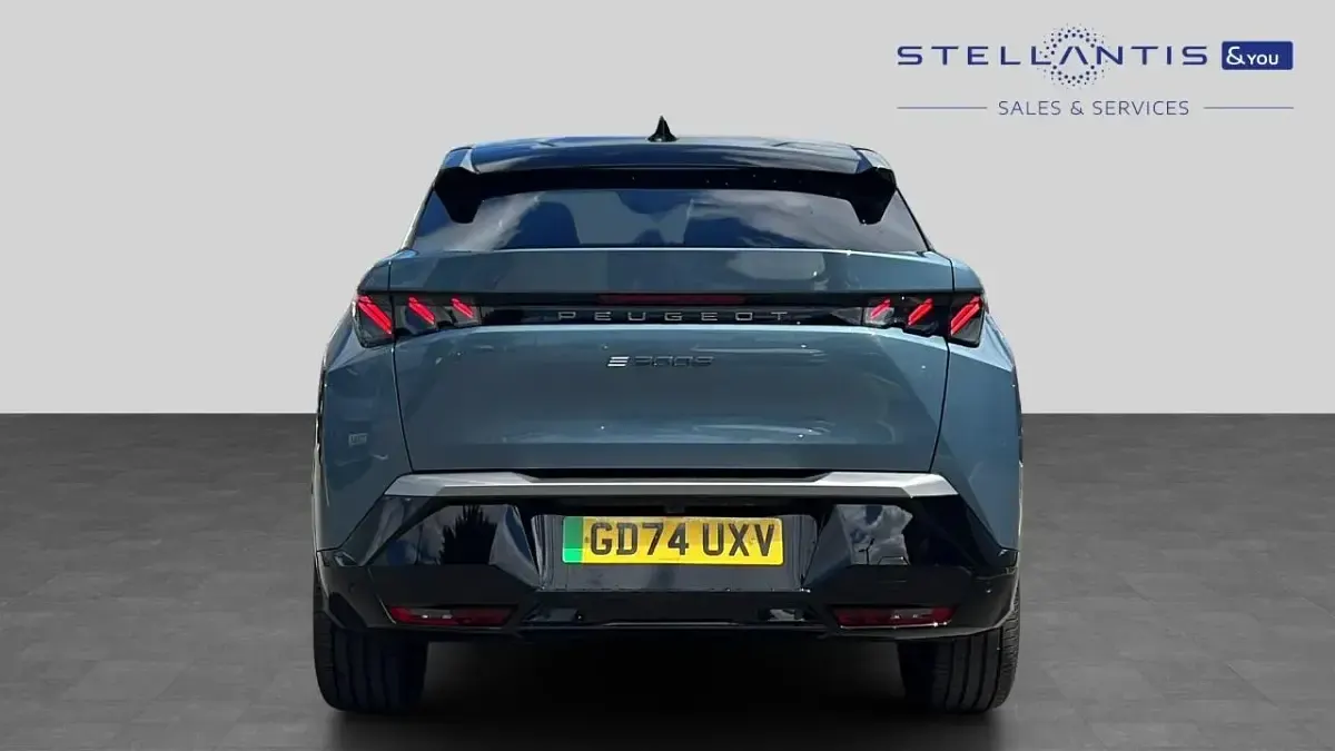 Used Peugeot e-3008 GT 152 kW (207 HP) 2025 Blue SUV