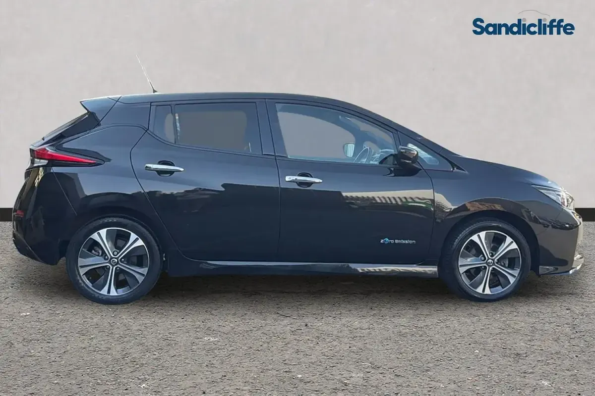 Used Nissan Leaf Tekna 160 kW (218 HP) 2020 Black Hatchback