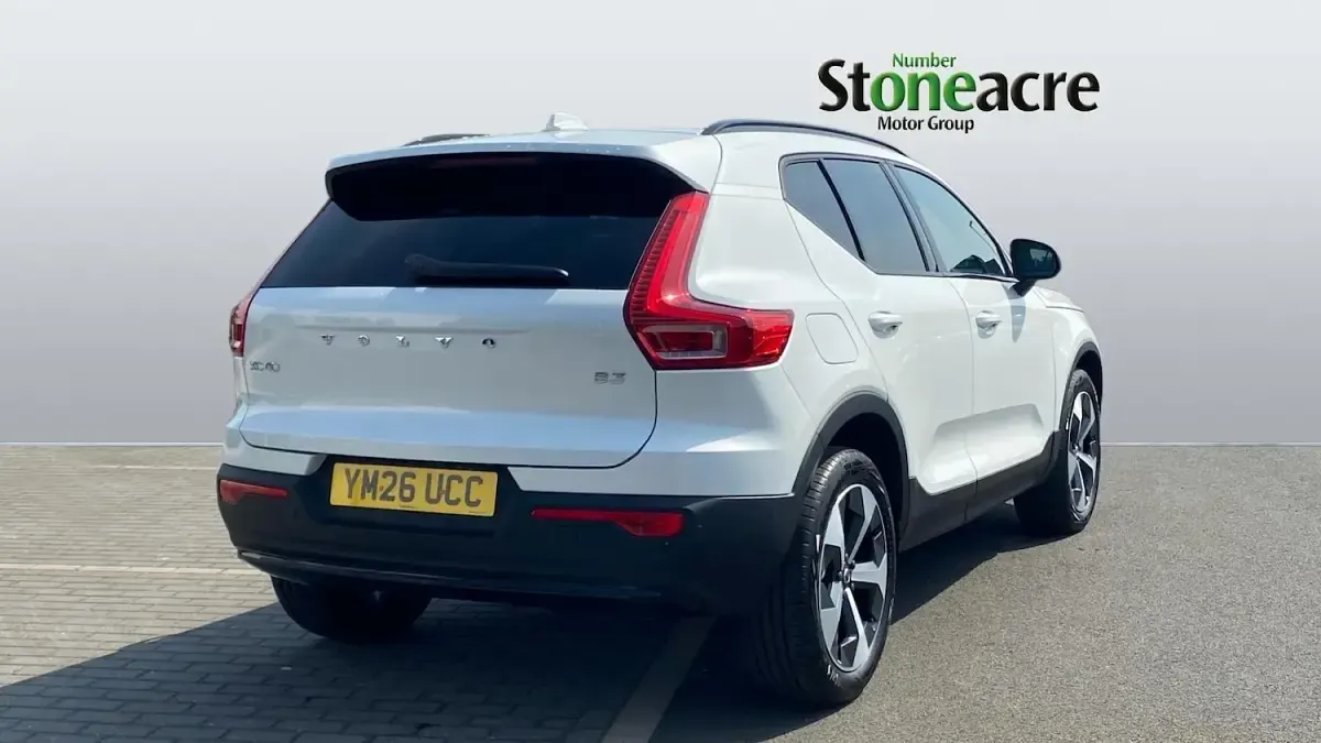 New Volvo XC40 Plus 163 HP (119 kW) 2026 White SUV