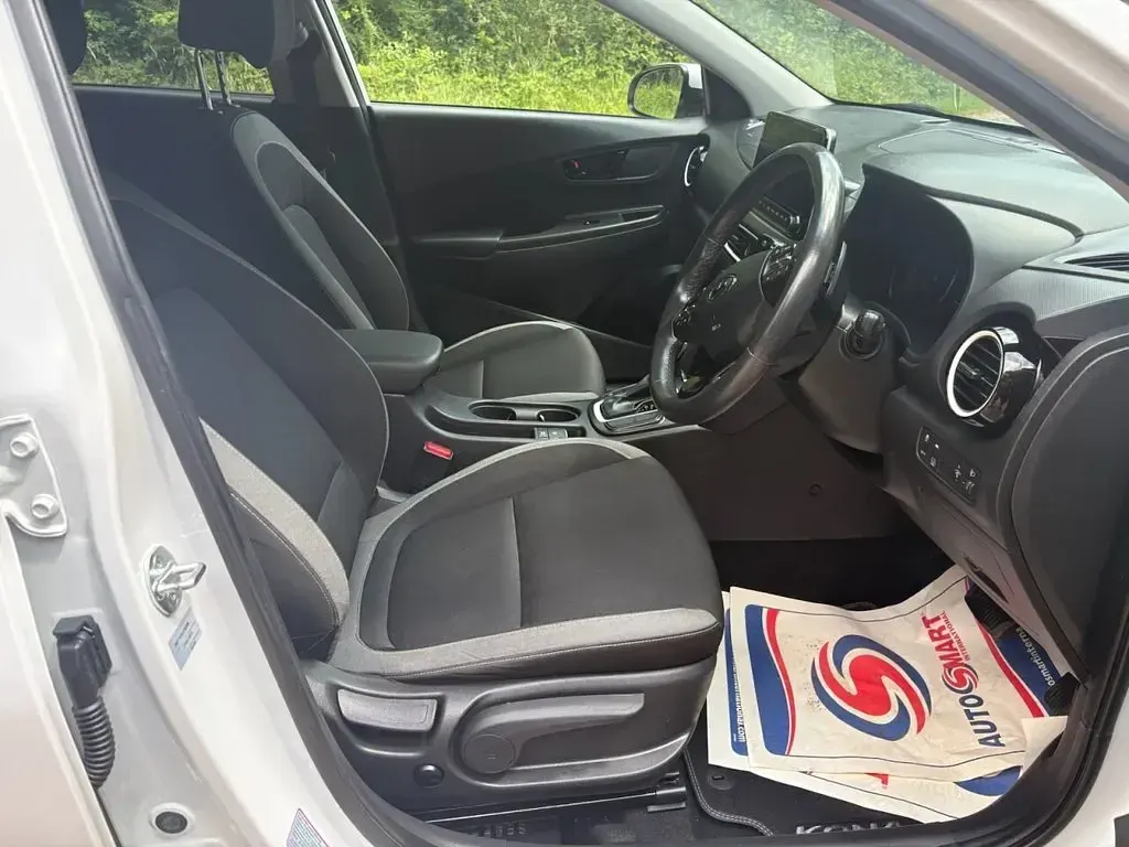 Used Hyundai Kona Premium 141 HP (103 kW) 2021 White SUV