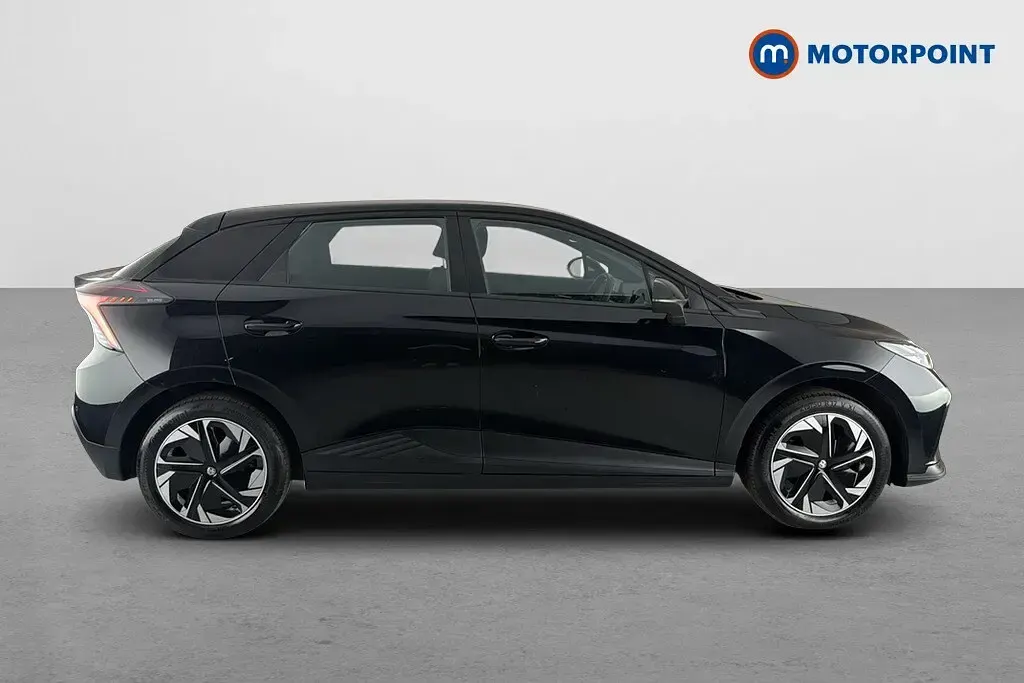 Used MG MG4 EV SE 319 kW (435 HP) 2024 Black Hatchback
