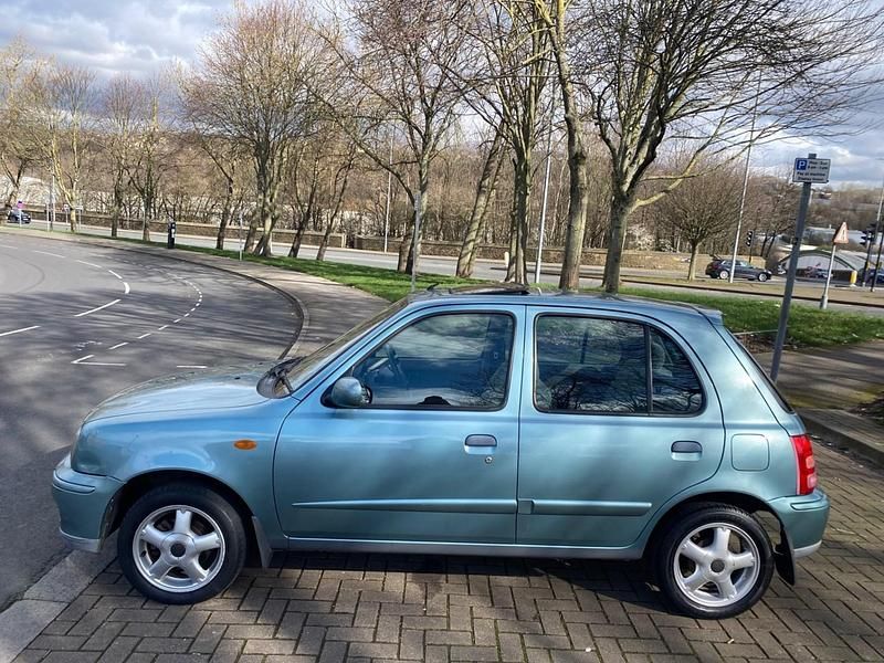 Used Nissan Micra SE 2002 Grey Hatchback