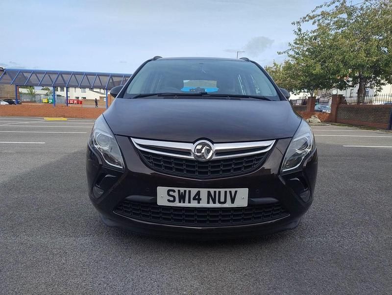 Used Vauxhall Zafira Tourer 165 HP (121 kW) 2014 Brown MPV
