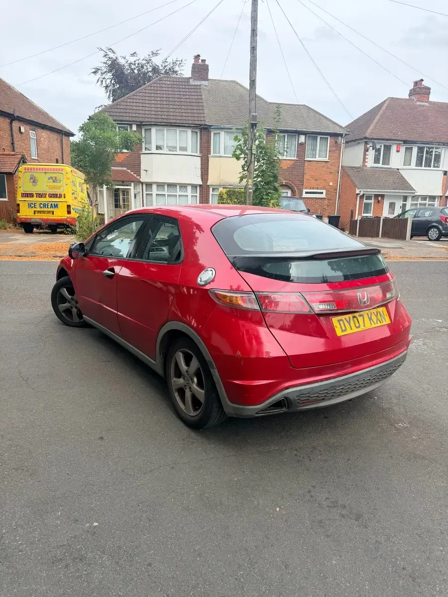Used Honda Civic SE 140 HP (102 kW) 2007 Red Hatchback