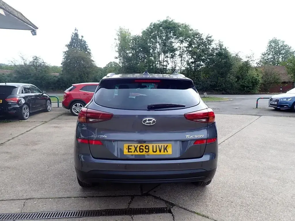 Used Hyundai Tucson SE 132 HP (97 kW) 2019 Grey SUV