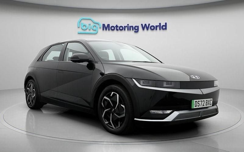 Used Hyundai Ioniq SE 125 kW (170 HP) 2023 Hatchback